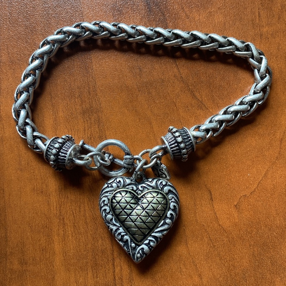Jim Shore two tone heart dangle toggle closure bracelet silver gold plated - Picture 4 of 7